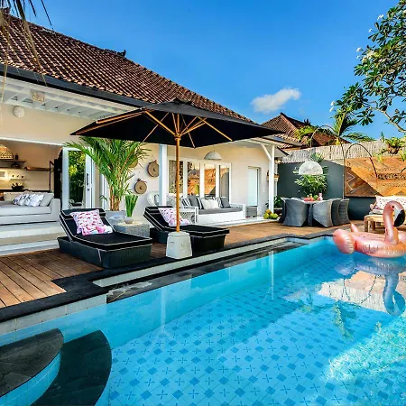 Villa Bloom 4 - 2 King Bedrooms , Sleep 4 Pax, Private Pool, Seminyak