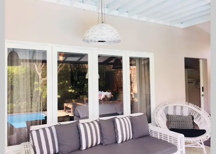 Villa Bloom 4 - 2 King Bedrooms , Sleep 4 Pax, Private Pool,