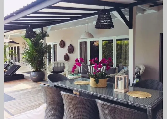 Villa Bloom 4 - 2 King Bedrooms , Sleep 4 Pax, Private Pool,