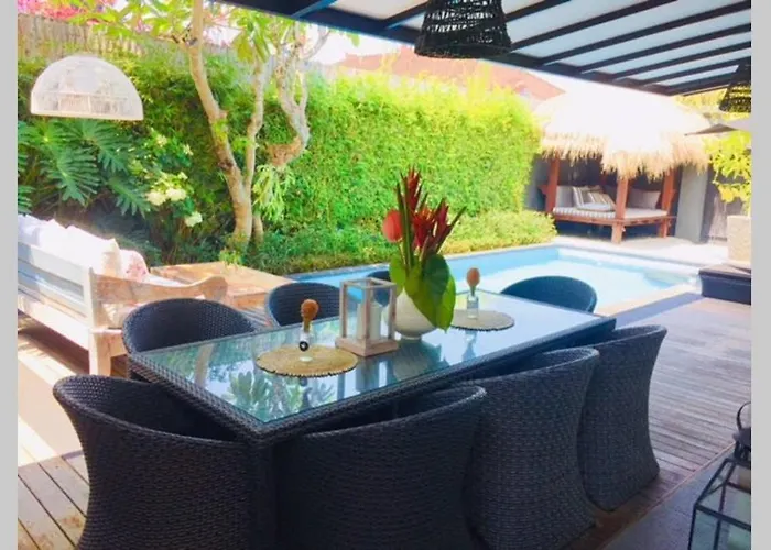 Bloom 4 - 2 King Bedrooms , Sleep 4 Pax, Private Pool,