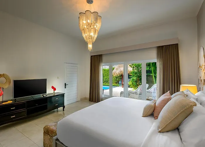 Bloom 4 - 2 King Bedrooms , Sleep 4 Pax, Private Pool, * Seminyak